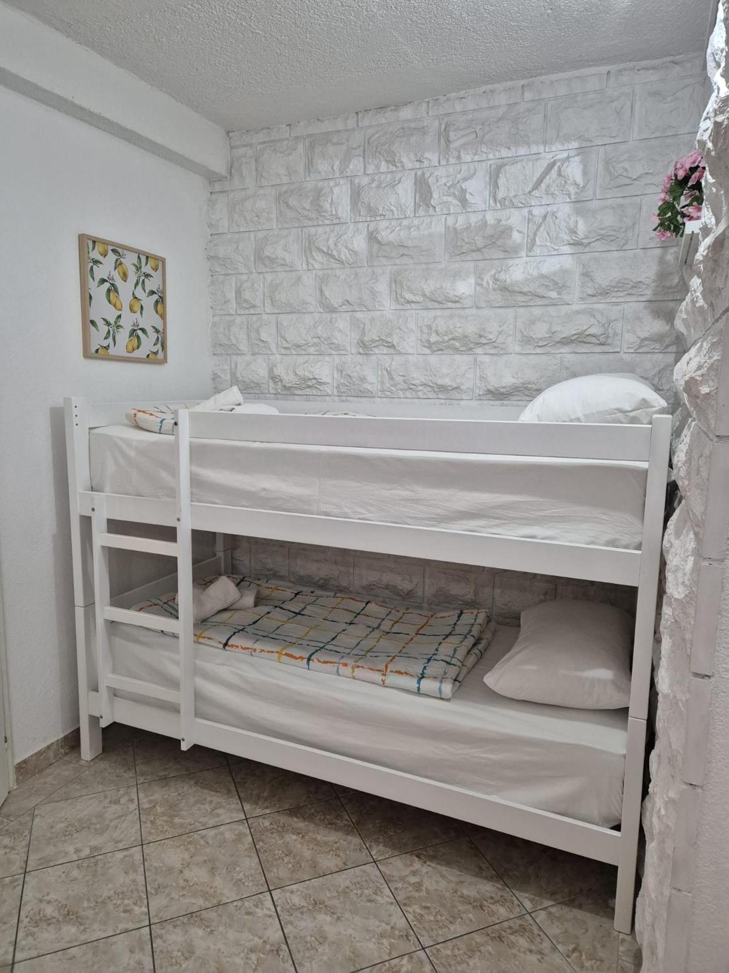 Apartmani Villa Anita เนอุม ภายนอก รูปภาพ