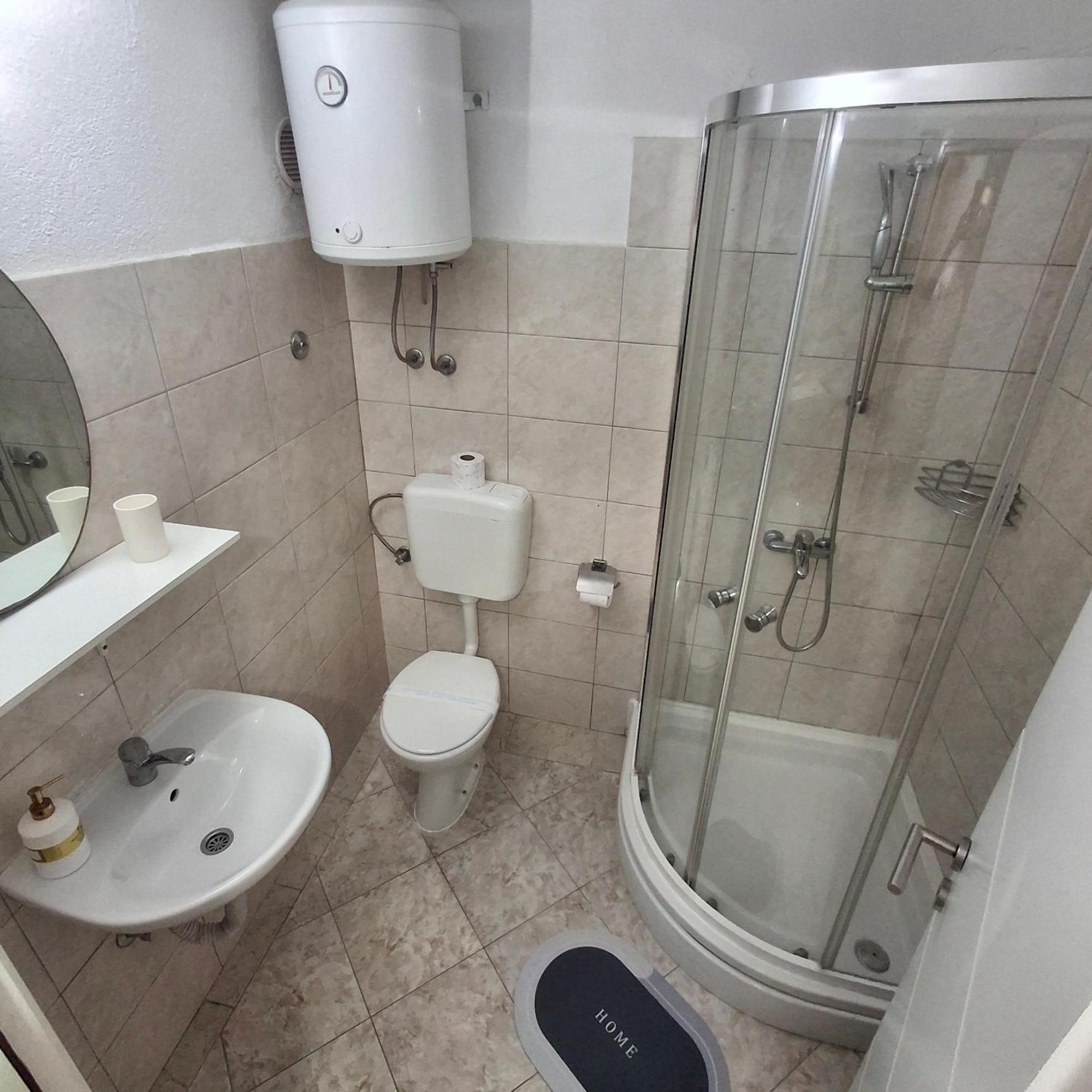 Apartmani Villa Anita เนอุม ภายนอก รูปภาพ