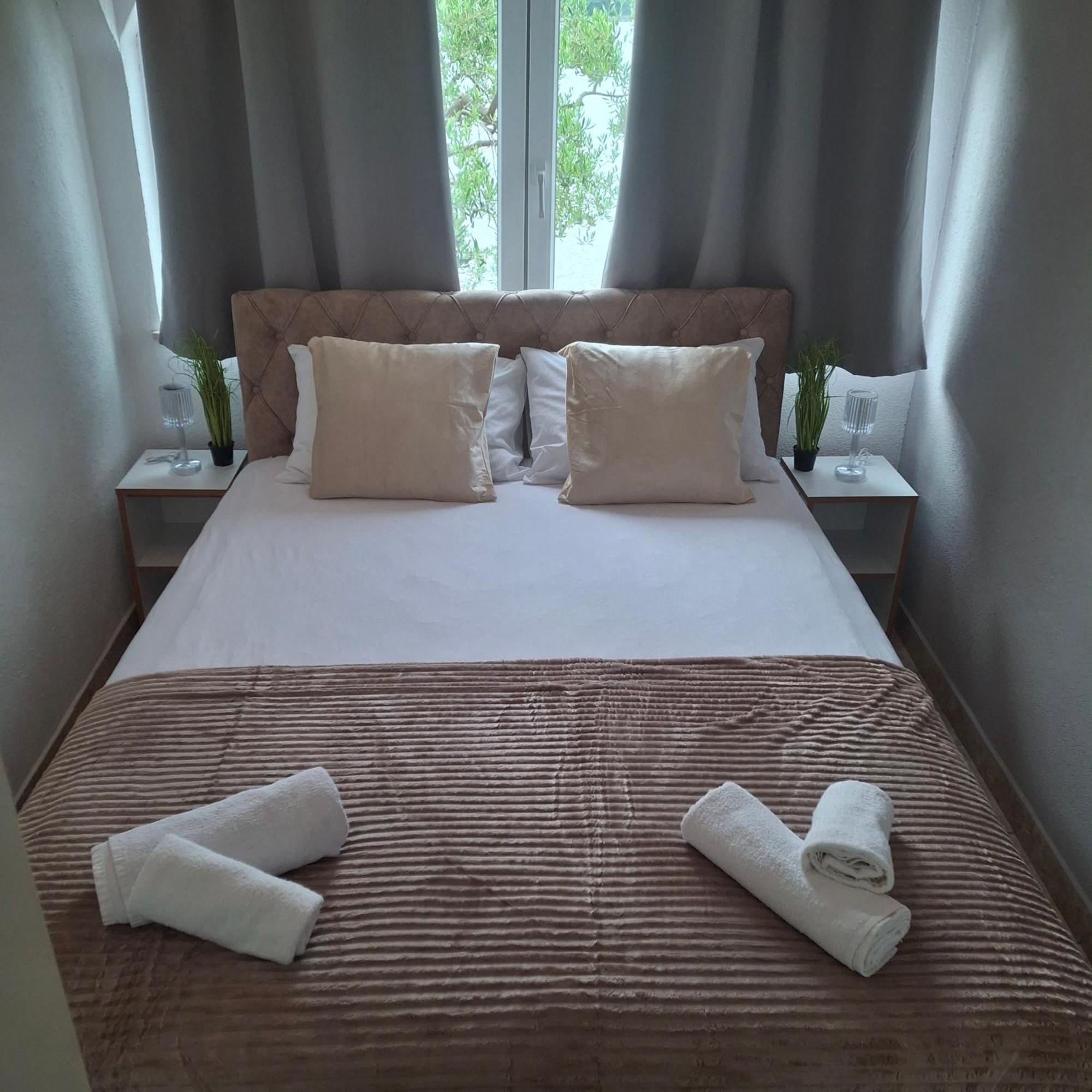 Apartmani Villa Anita เนอุม ภายนอก รูปภาพ