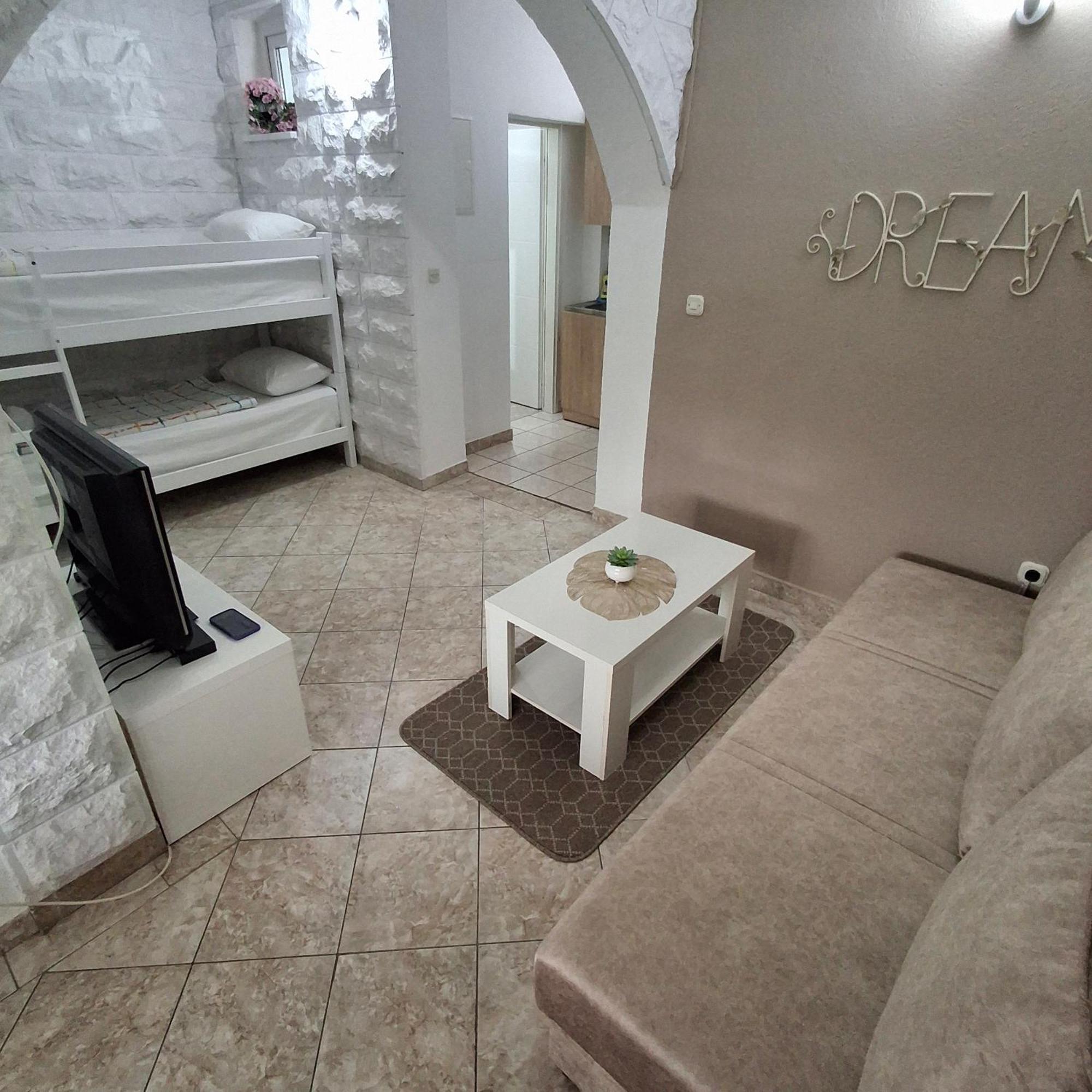 Apartmani Villa Anita เนอุม ภายนอก รูปภาพ